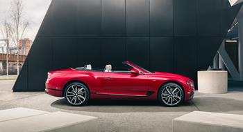 Colour , Rojo Image type , Estática Angle , Perfil Lateral General , Bentley Mulliner V8 Current Models , Continental GT Convertible , Continental GT Convertible 