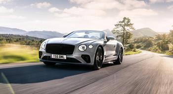 Colour , Silber/Grau Image type , In Bewegung Angle , Front 3/4 General , Leistung Current Models , Continental GT Convertible , Continental GT Convertible S Current Models , Continental GT Convertible , Continental GT Convertible Current Models , Continental GT Convertible 