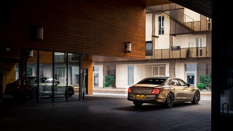 BENTLEY OSLO OFFICIALLY OPENS ITS DOORS WHILE THE FLYING SPUR HYBRID HITS THE NORWEGIAN ROADS