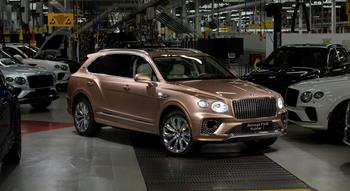 Colour , Rose Gold Image type , Static Angle , Side/Profile Angle , Front 3/4 Craftsmanship Corporate , Innovation Corporate , Bentley Factory Current Models , New Bentayga , Bentayga EWB 