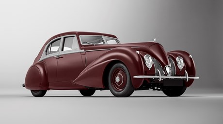 الحلقة المفقودة - قسم Mulliner يعيد تصنيع طراز 1939 من سيارة BENTLEY CORNICHE الأسطورية من جديد