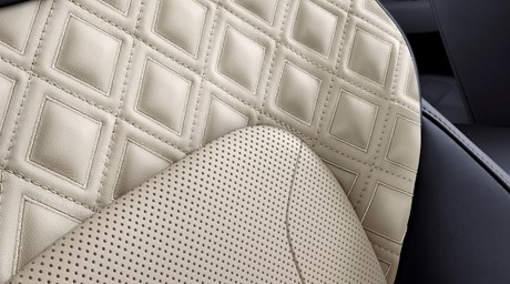 BENTLEY CELEBRATES SEWING MACHINE DAY WITH COMBINATION OF TRADITIONAL SKILLS AND THE LATEST TECHNOLOGY