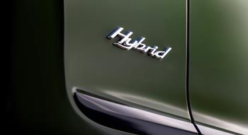 Colour , Green Image type , Detail Image type , Static Angle , Side/Profile Craftsmanship Corporate , Sustainability Current Models , New Flying Spur , Flying Spur Hybrid 