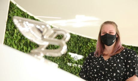 BENTLEY ELECTRICAL ENGINEER LINDSEY TOUGH RECOGNISED IN THE 2021 INSPIRING AUTOMOTIVE WOMEN AWARDS