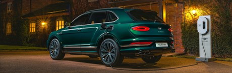 INSPIRED BY PURITY, RESPLENDENT IN GREEN – A ONE-OFF BENTAYGA HYBRID