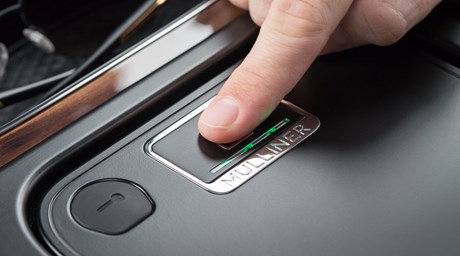 BENTLEY INTRODUCES BIOMETRIC SECURITY STOWAGE IN BENTAYGA 