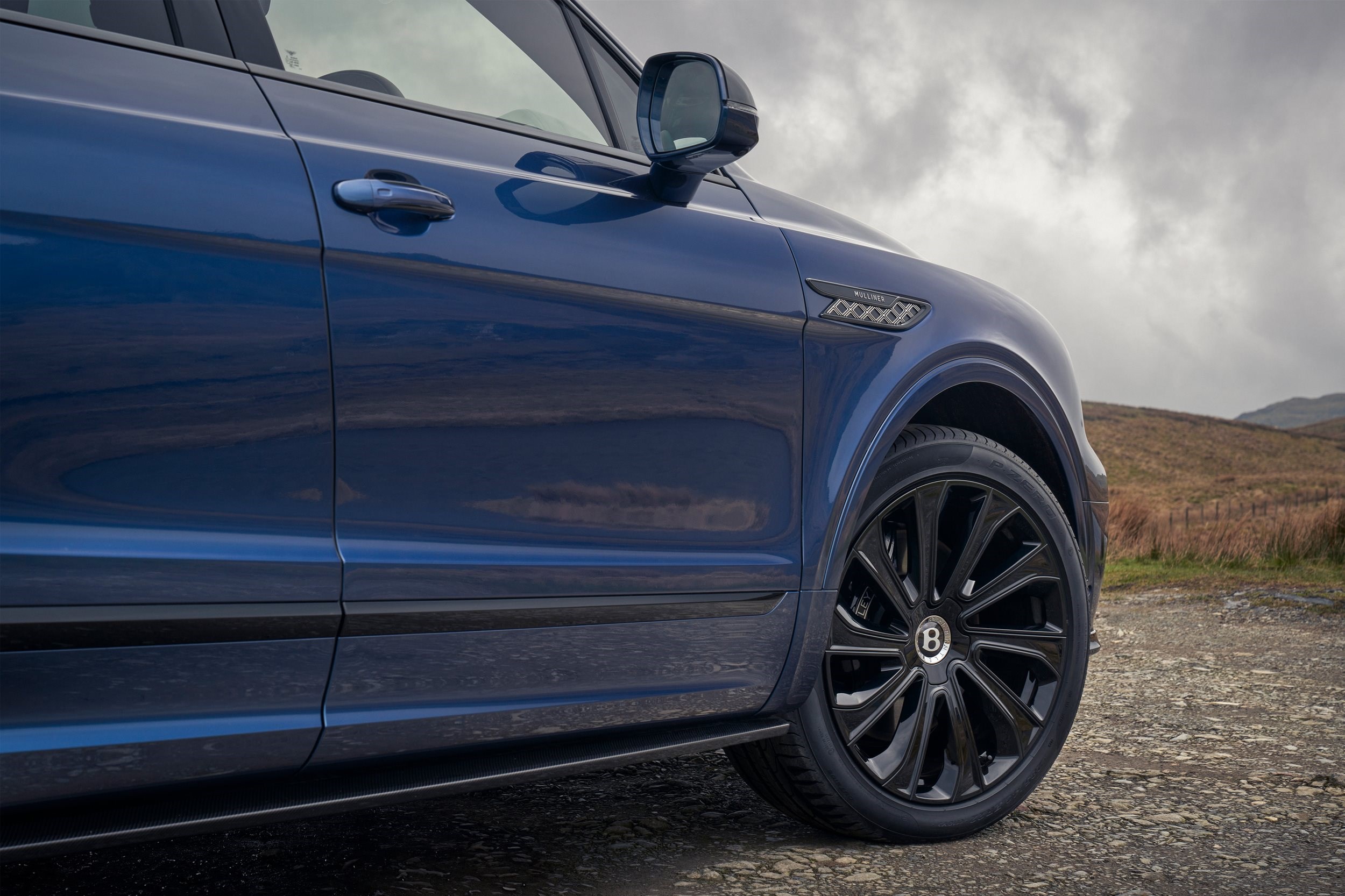 Colour , Blue Image type , Static Angle , Wheel Angle , Side/Profile Current Models , Bentayga EWB , Bentayga EWB Mulliner Bentayga EWB Model Page Tag , Bentayga EWB Mulliner Model Page Tag 