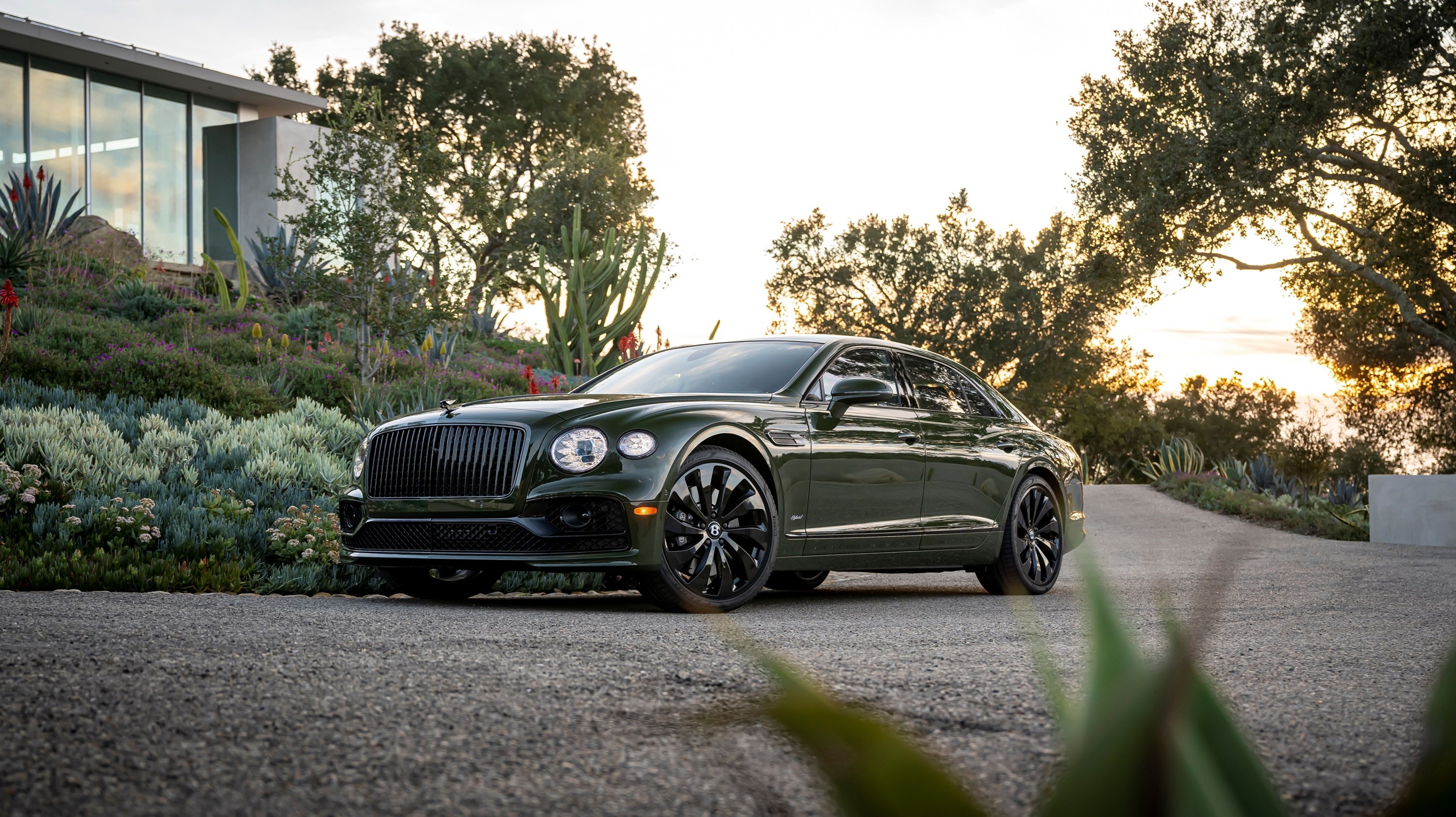 FLYING SPUR HYBRID CERTIFIED AS MOST EFFICIENT BENTLEY YET