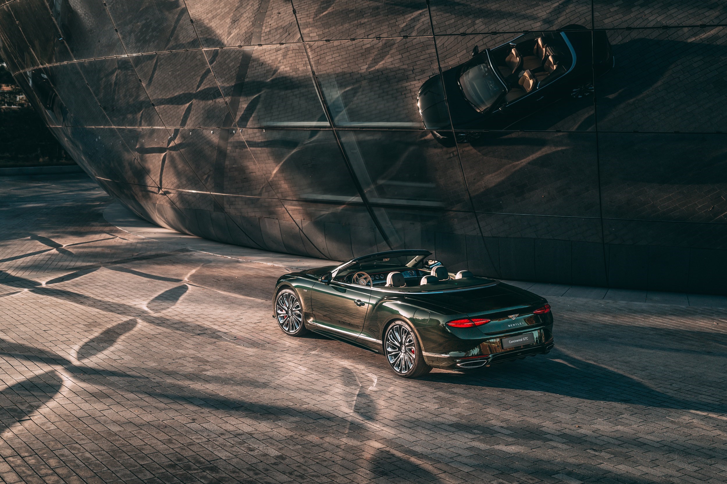 Colour , Verde Image type , Statico Angle , 3/4 Posteriore General , Bentley Mulliner Current Models , New Continental GTC , New Continental GTC 