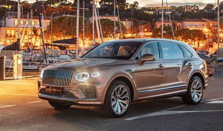 A REVEAL EVENT DURING THE MONACO YACHT SHOW TO CELEBRATE BENTAYGA EWB AZURE DEBUT IN EUROPE