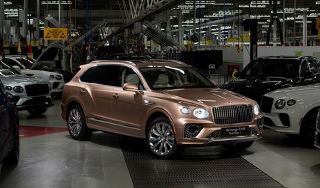 BENTLEY STARTET SERIENPRODUKTION DES KLASSEN FÜHRENDEN BENTAYGA EXTENDED WHEELBASE