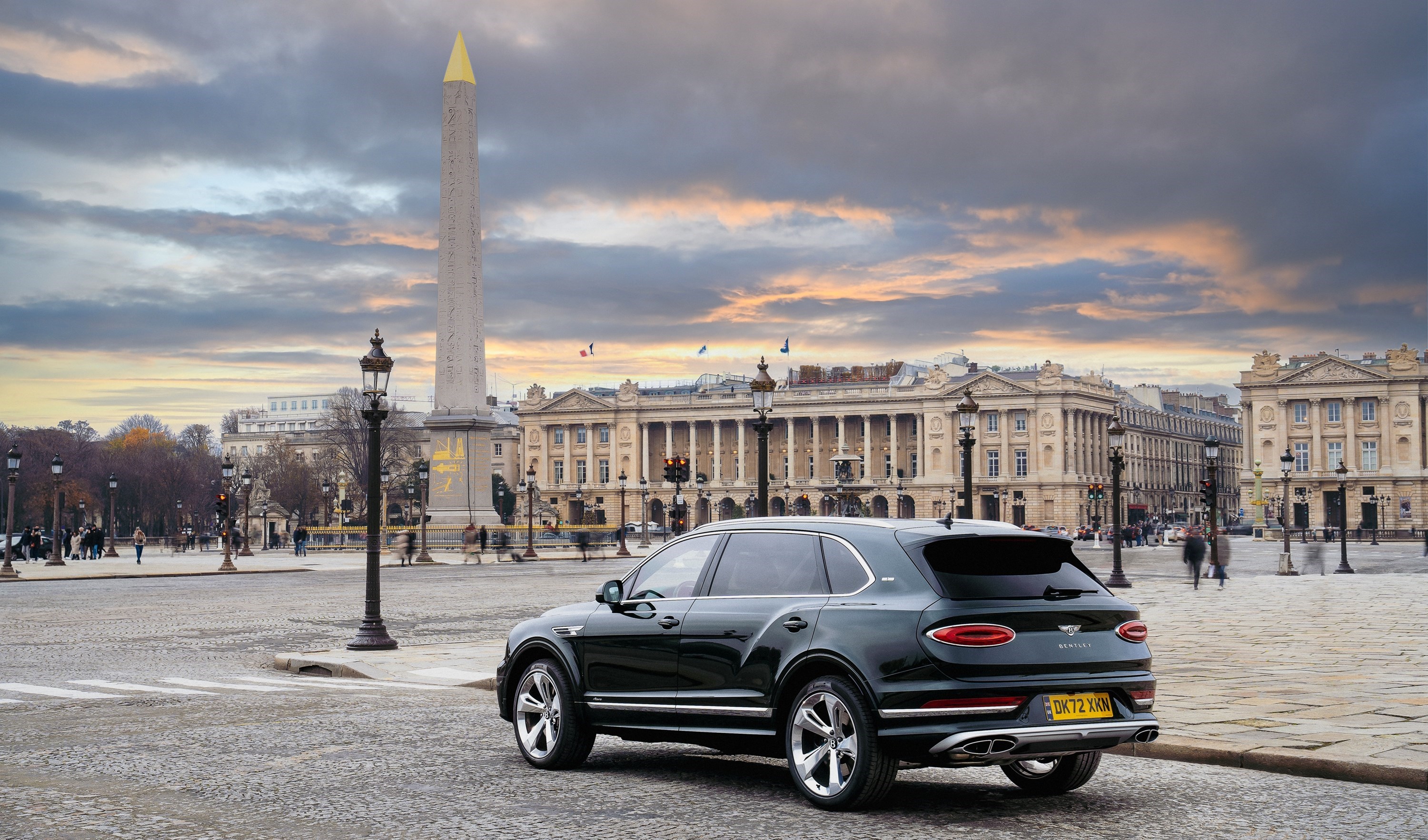 THE CLASS-LEADING BENTAYGA EXTENDED WHEELBASE WINS THE SPECIAL PRIZE IN THE COMFORT CATEGORY AT PRESTIGIOUS AUTOMOBILE AWARDS IN PARIS