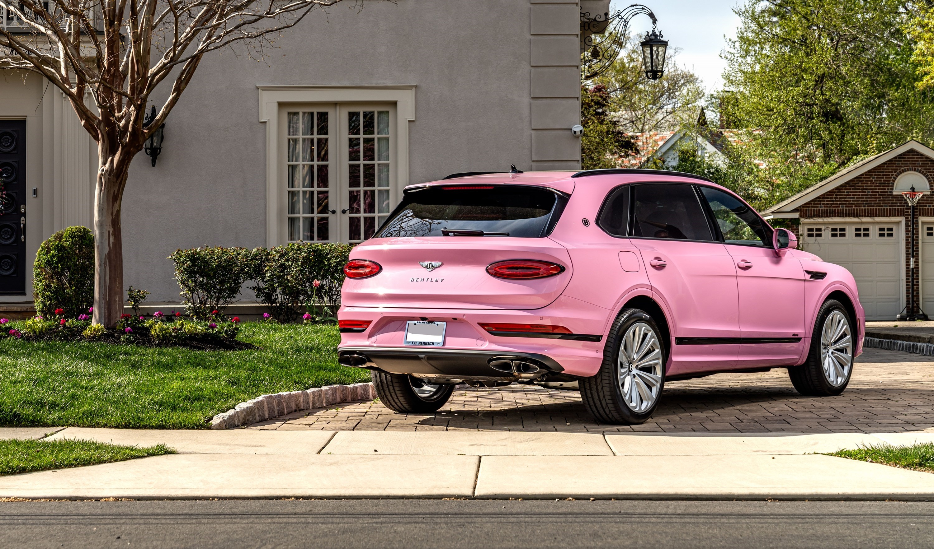 Pretty in pink: Bentayga now available in 111+ exterior colours&nbsp;