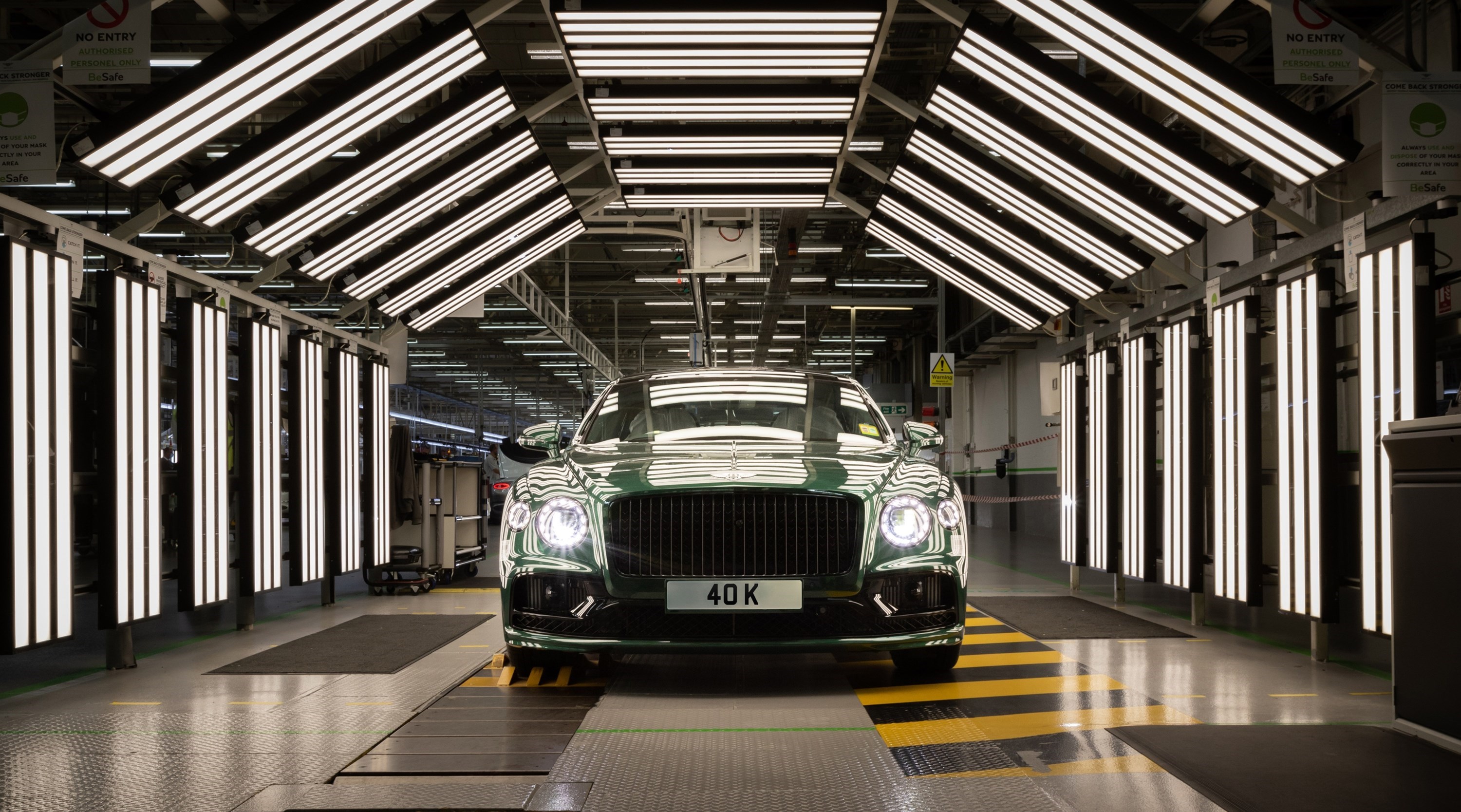 40,000 EXAMPLES OF THE ULTIMATE GRAND TOURING LUXURY SEDAN: FLYING SPUR CONTINUES TO SOAR