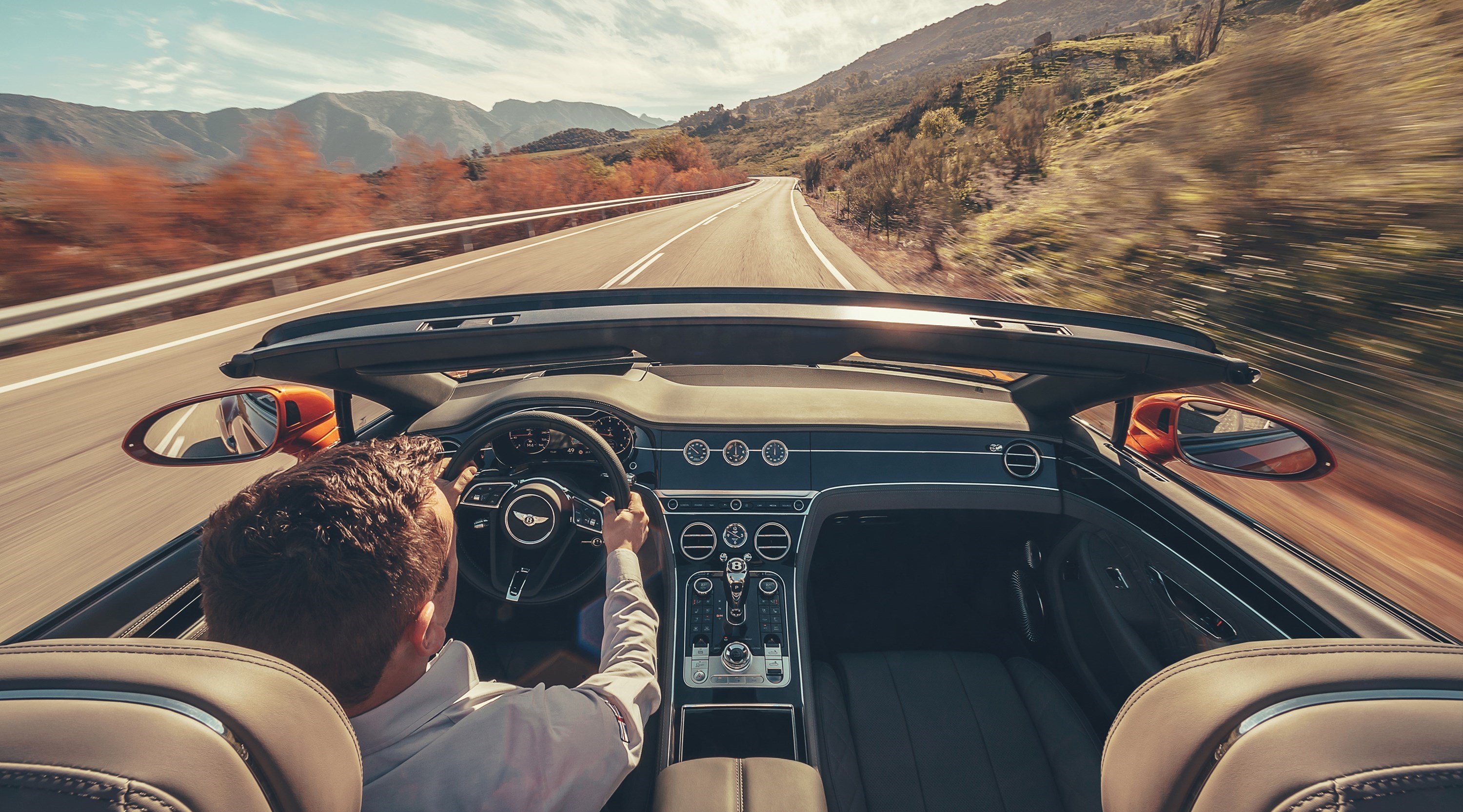 THE PERFECT SUMMER GRAND TOURER: THE CONTINENTAL GT CONVERTIBLE