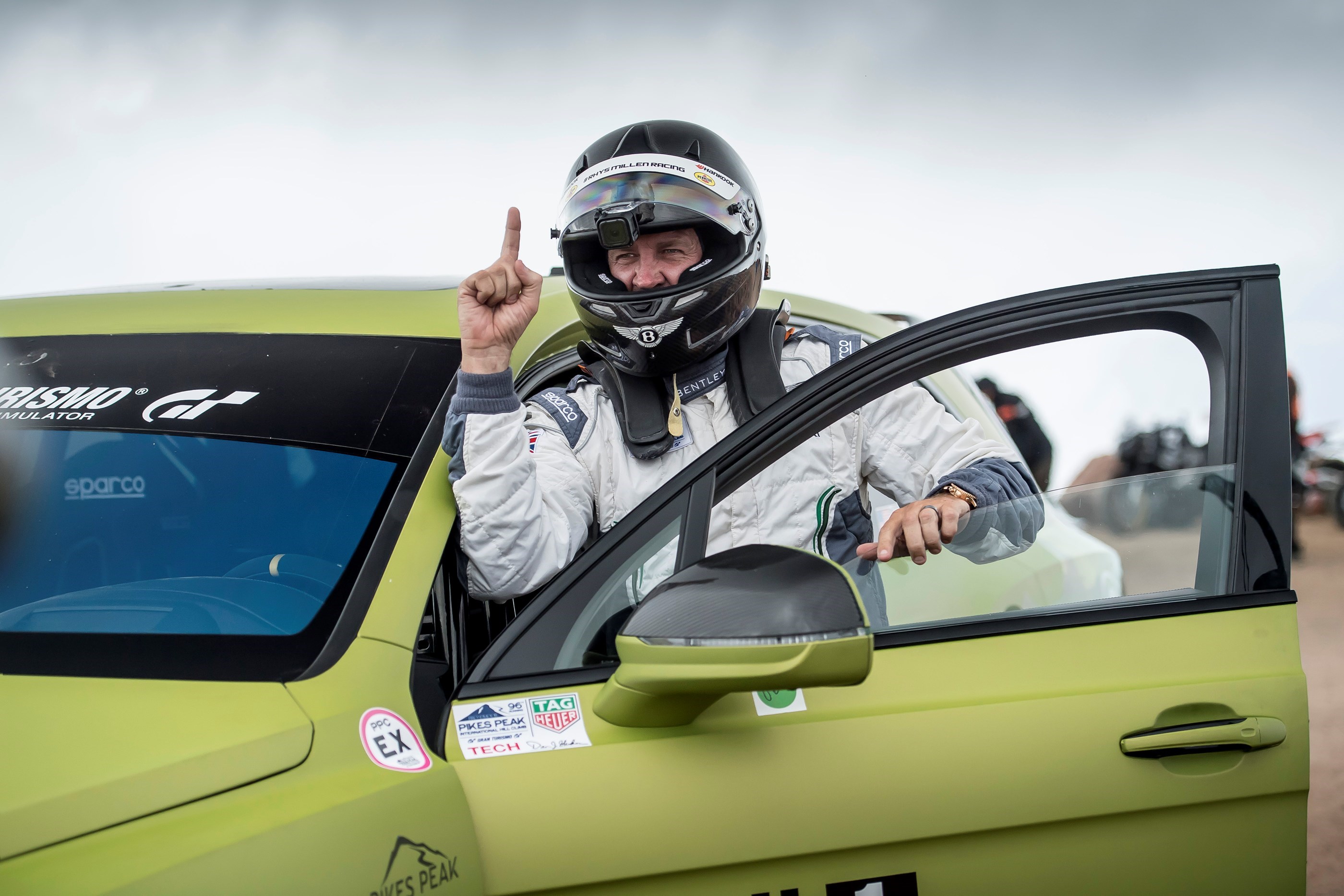 BENTAYGA BREAKS SUV RECORD AT PIKES PEAK