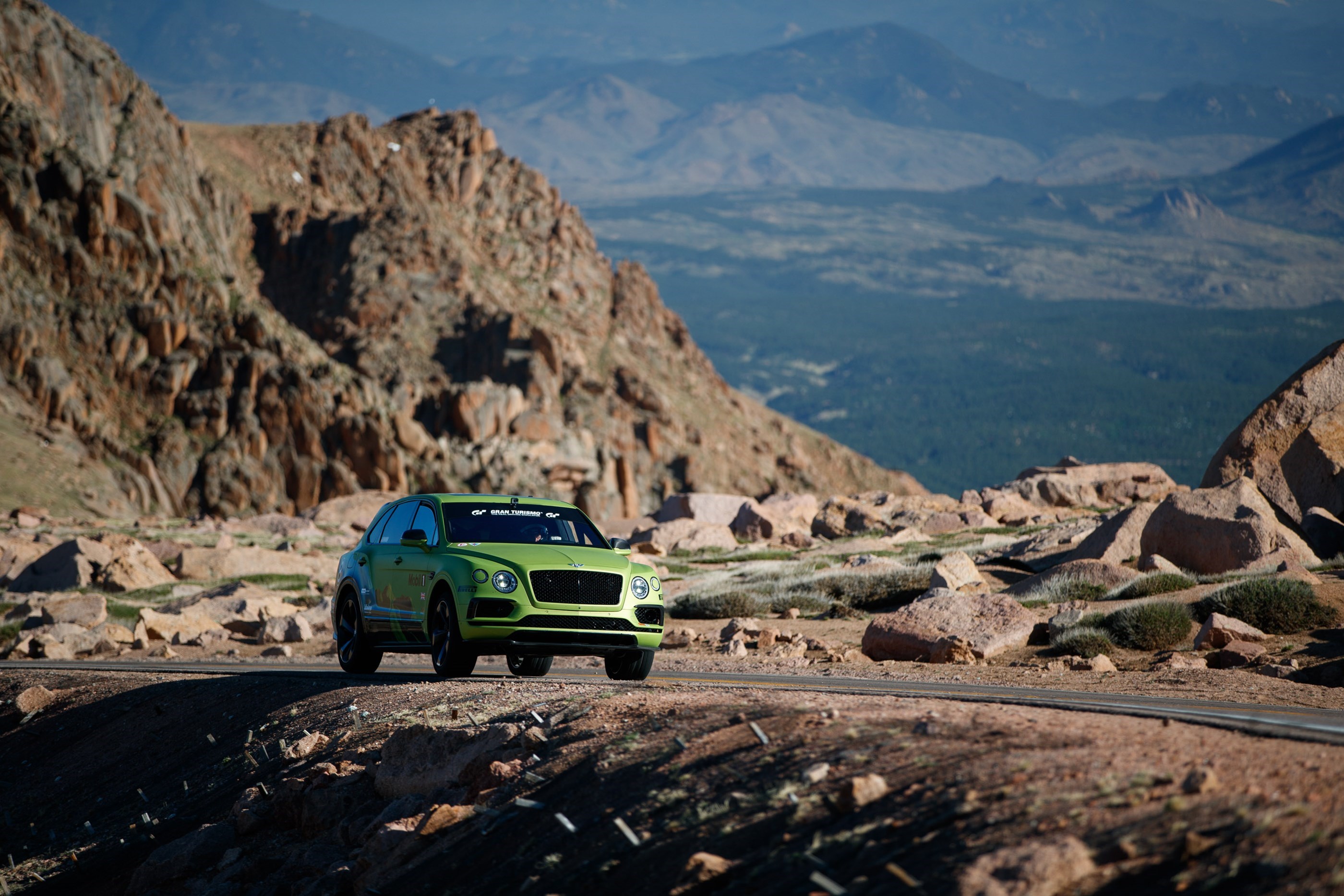 BENTAYGA BREAKS SUV RECORD AT PIKES PEAK
