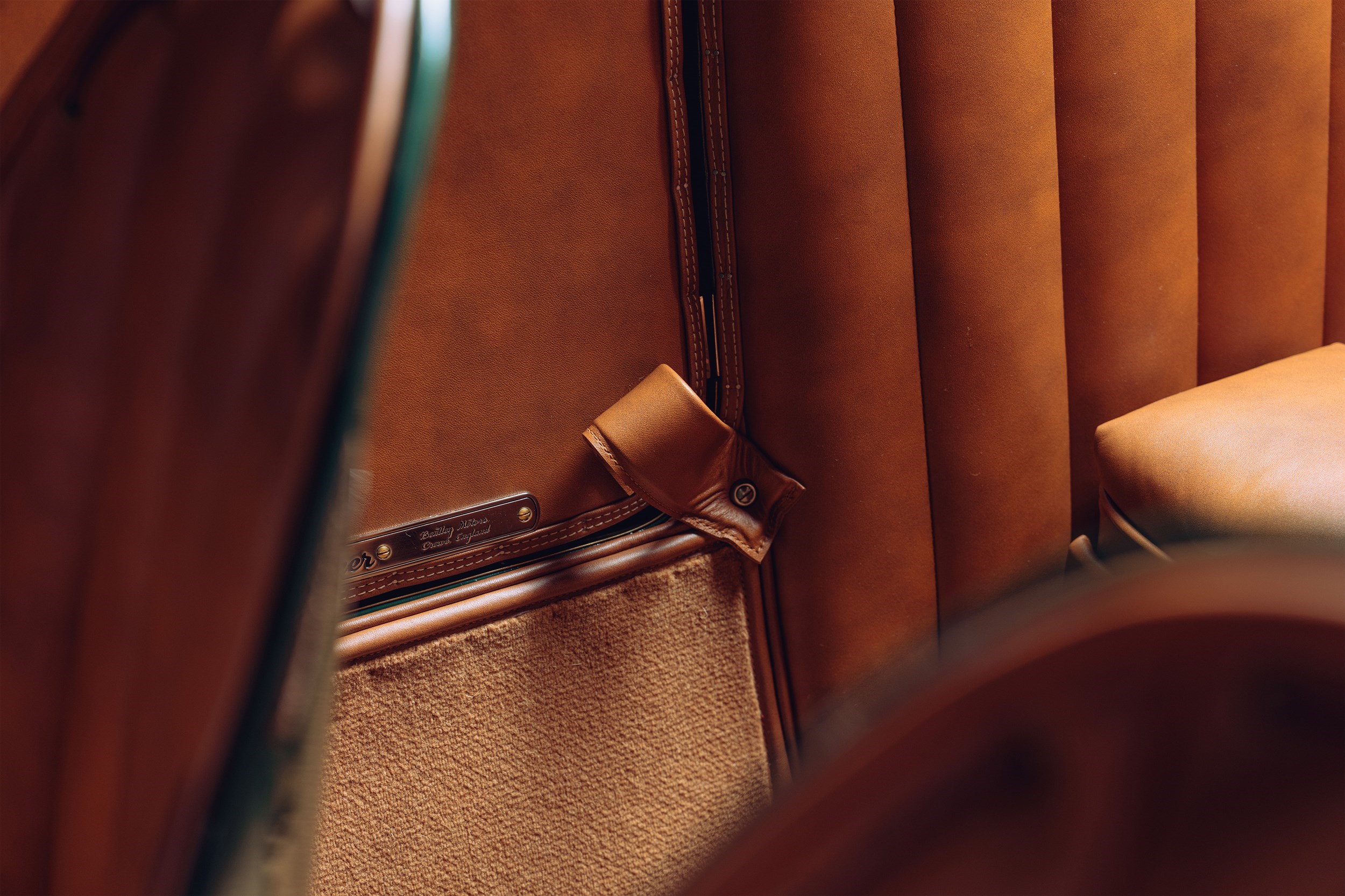 Image type , Detail Angle , Interior Current Models , Speed Six Speed Six Model Page Tag 