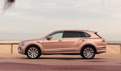 BELGIAN PREMIERE OF THE BENTAYGA EXTENDED WHEELBASE ON THE BELGIAN RIVIERA AT ZOUTE GRAND PRIX