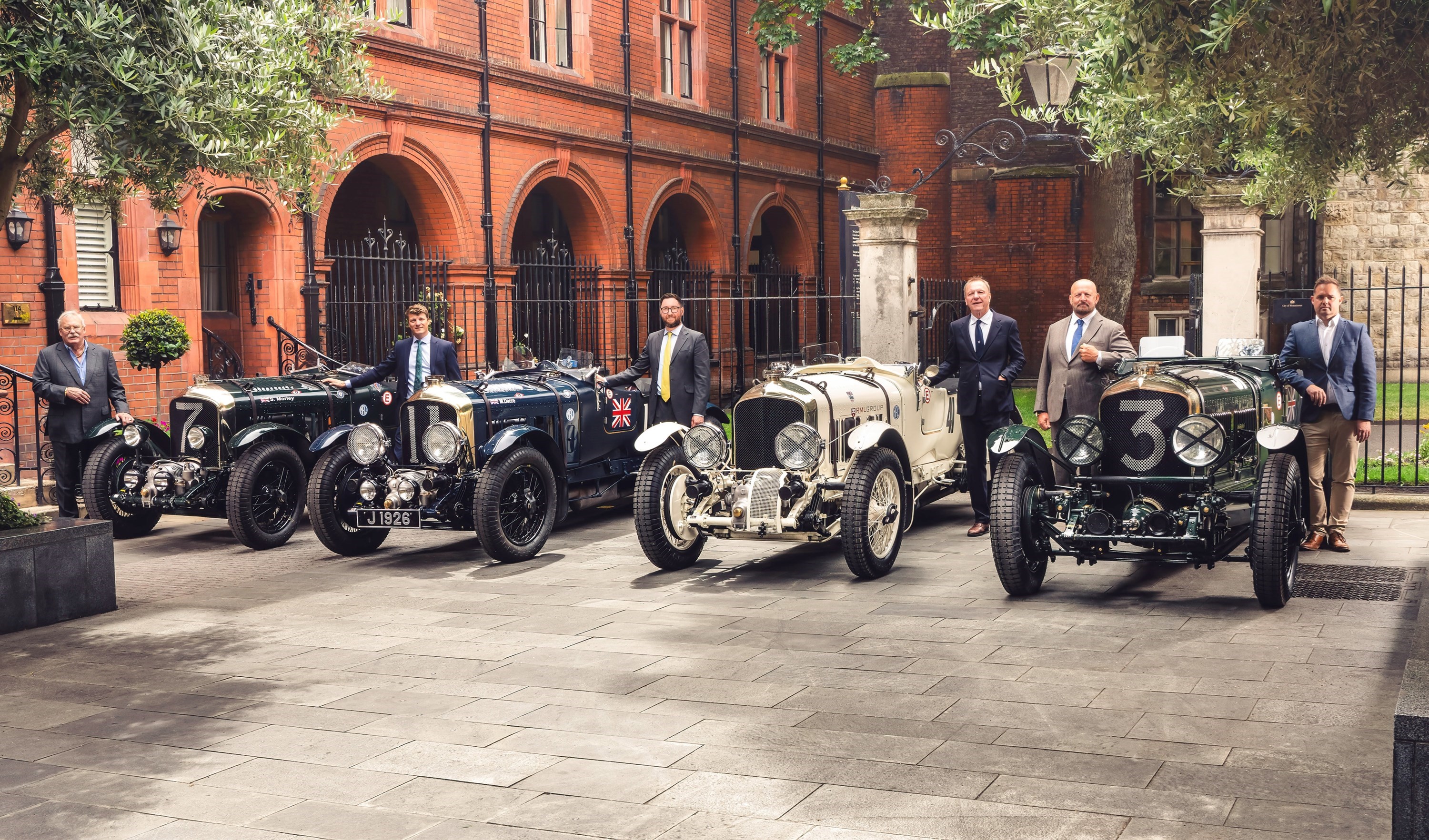 Four-strong works team for Le Mans Classic recreates famous 1929 Bentley Boys photo