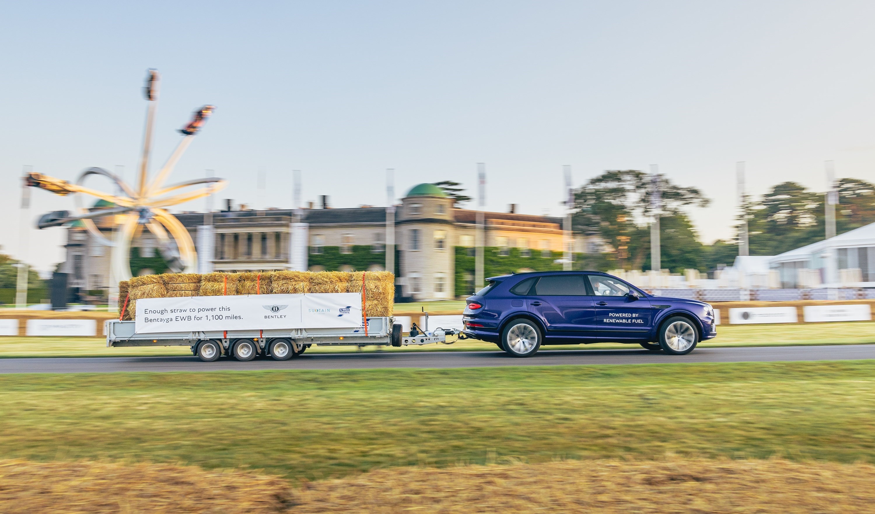 RENEWABLY-FUELLED BENTAYGA EWB SETS A NEW TRAILER-BLAZING RECORD AT GOODWOOD