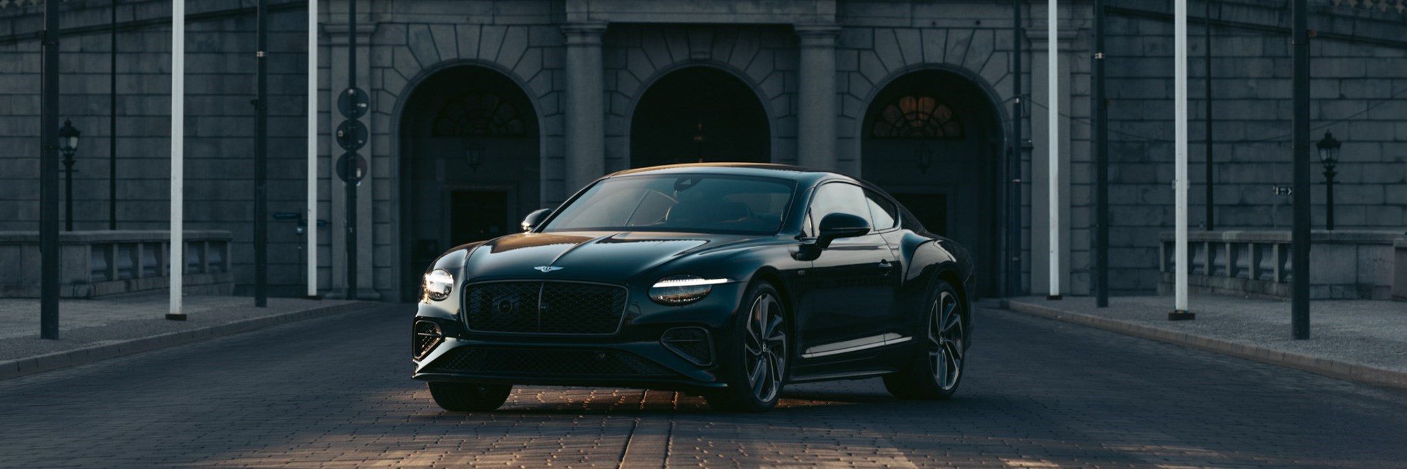 Colour , Black Image type , Static Angle , Front 3/4 Corporate , Company Current Models , Continental GT , Continental GT 