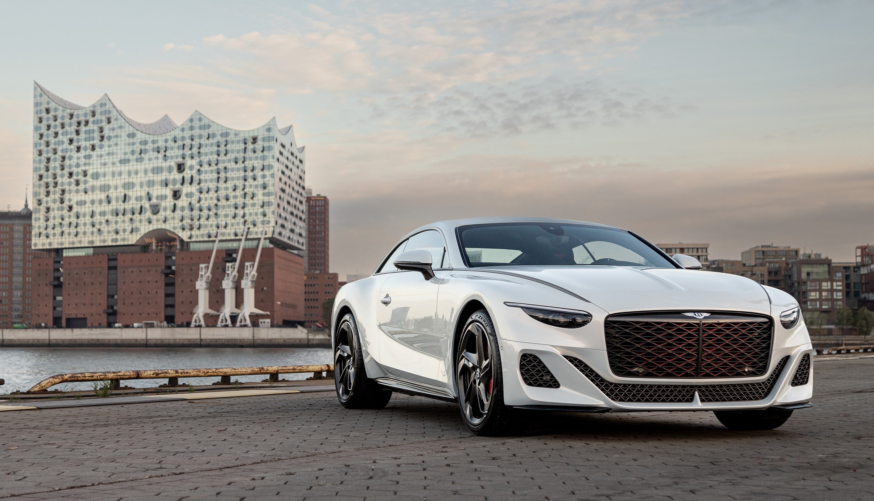 GRAND OPENING OF BENTLEY’S LARGEST EUROPEAN SHOWROOM HIGHLIGHTS STRENGTH OF REGIONAL MARKET