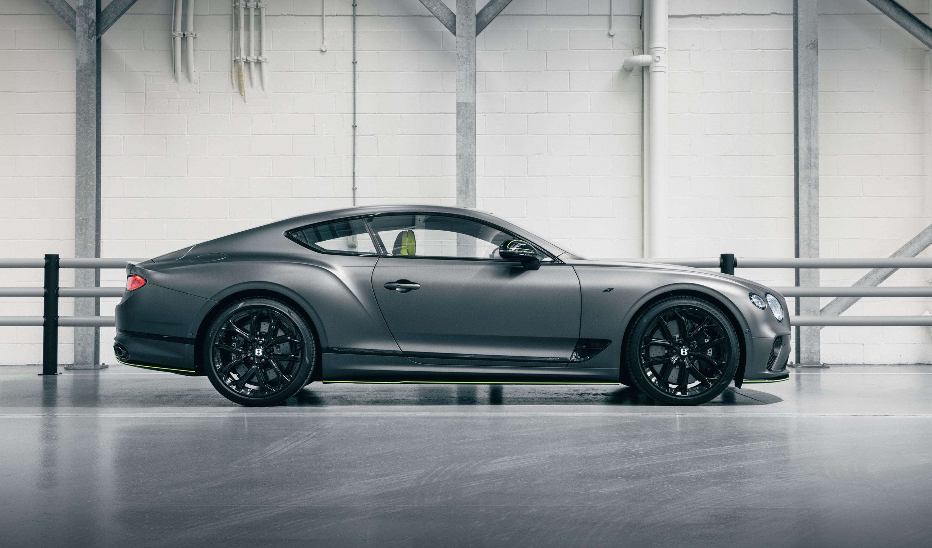 BENTLEY PRÄSENTIERT EXKLUSIVE MULLINER-STYLINGPAKETE FÜR DIE LETZTEN MODELLE DES CONTINENTAL GT V8 IN EUROPA