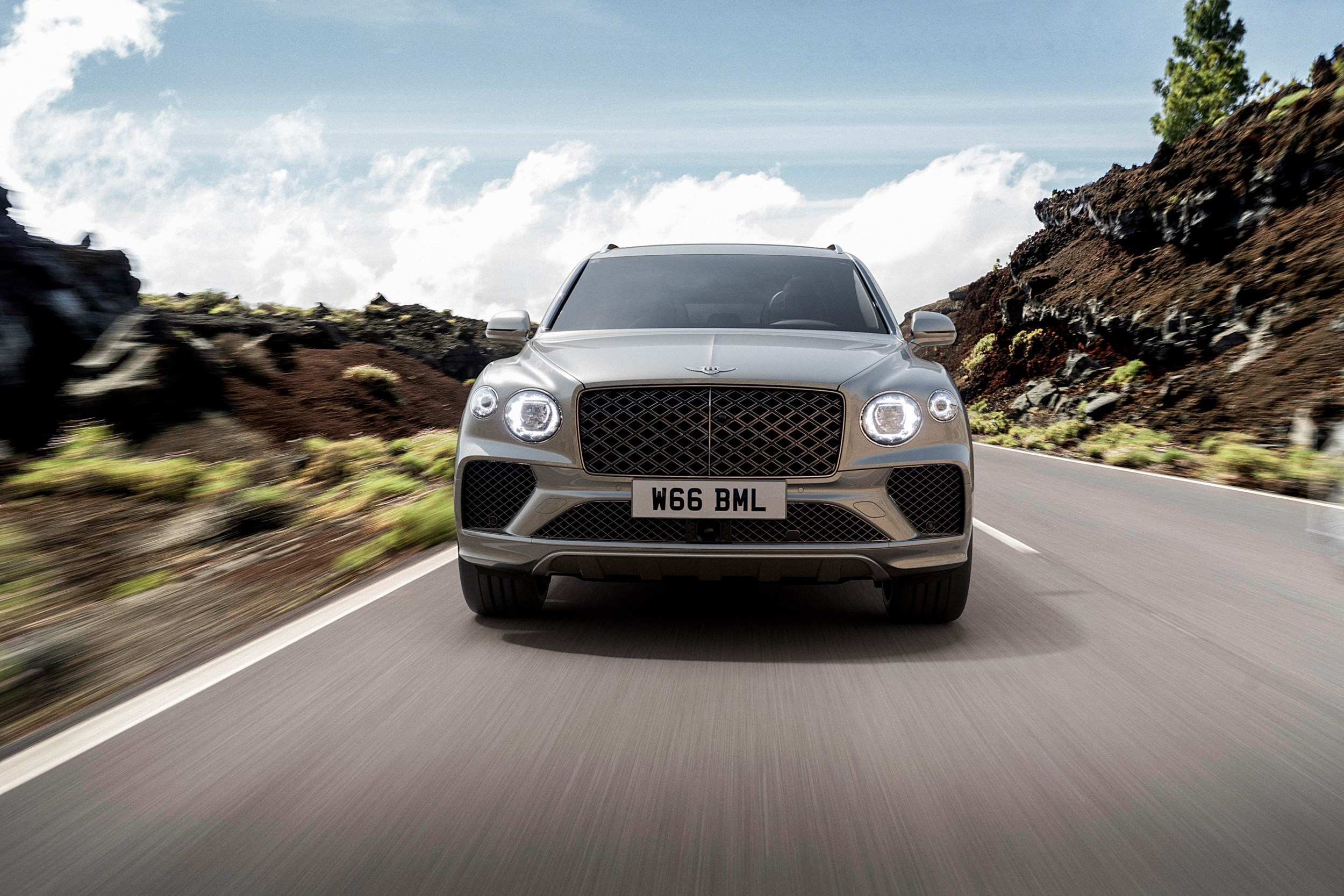Colour , Silver/Grey Image type , Action Angle , Front Current Models , Bentayga 