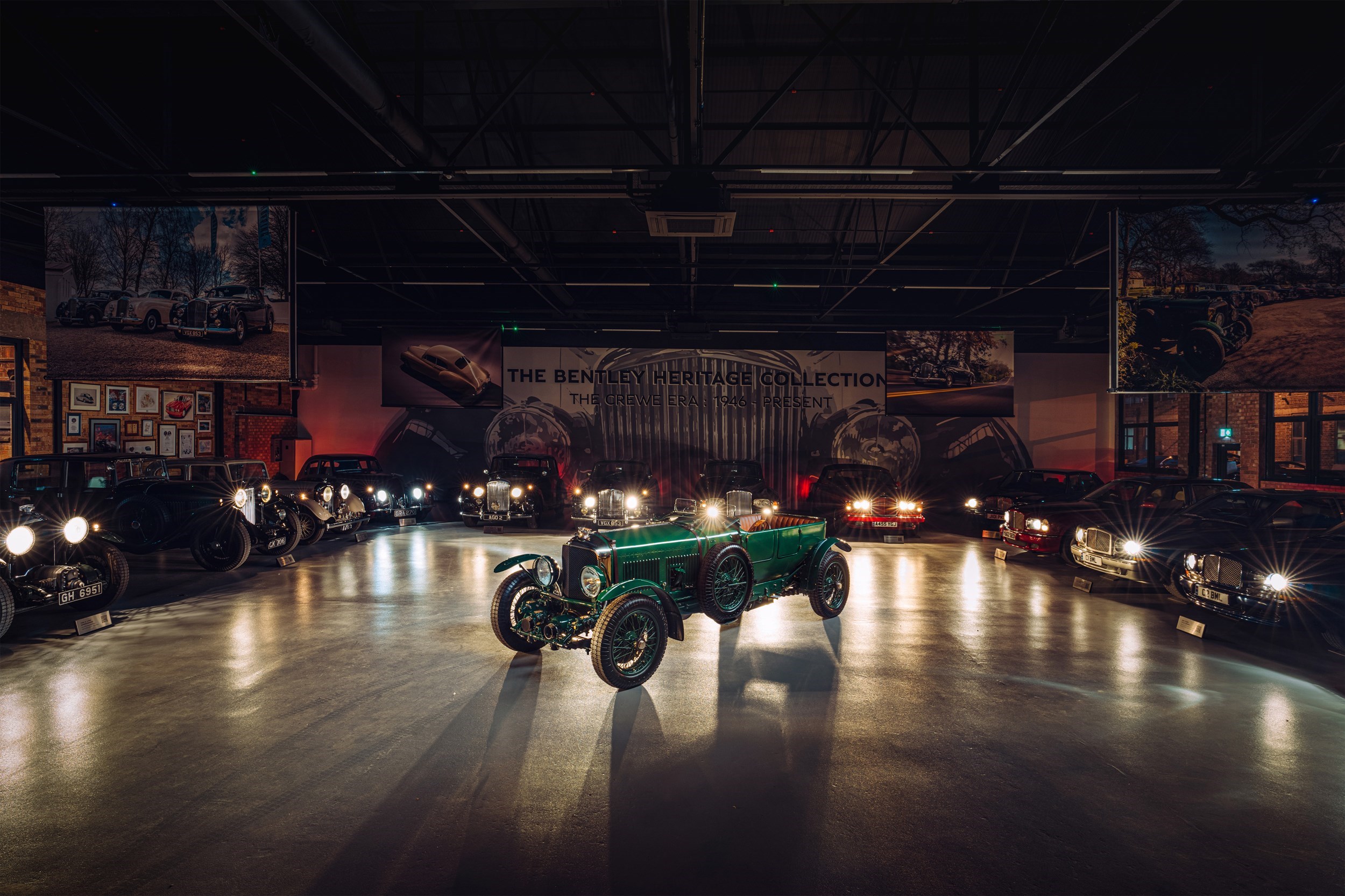 Colour , Green Image type , Static Angle , Front 3/4 Current Models , Speed Six Speed Six Model Page Tag 