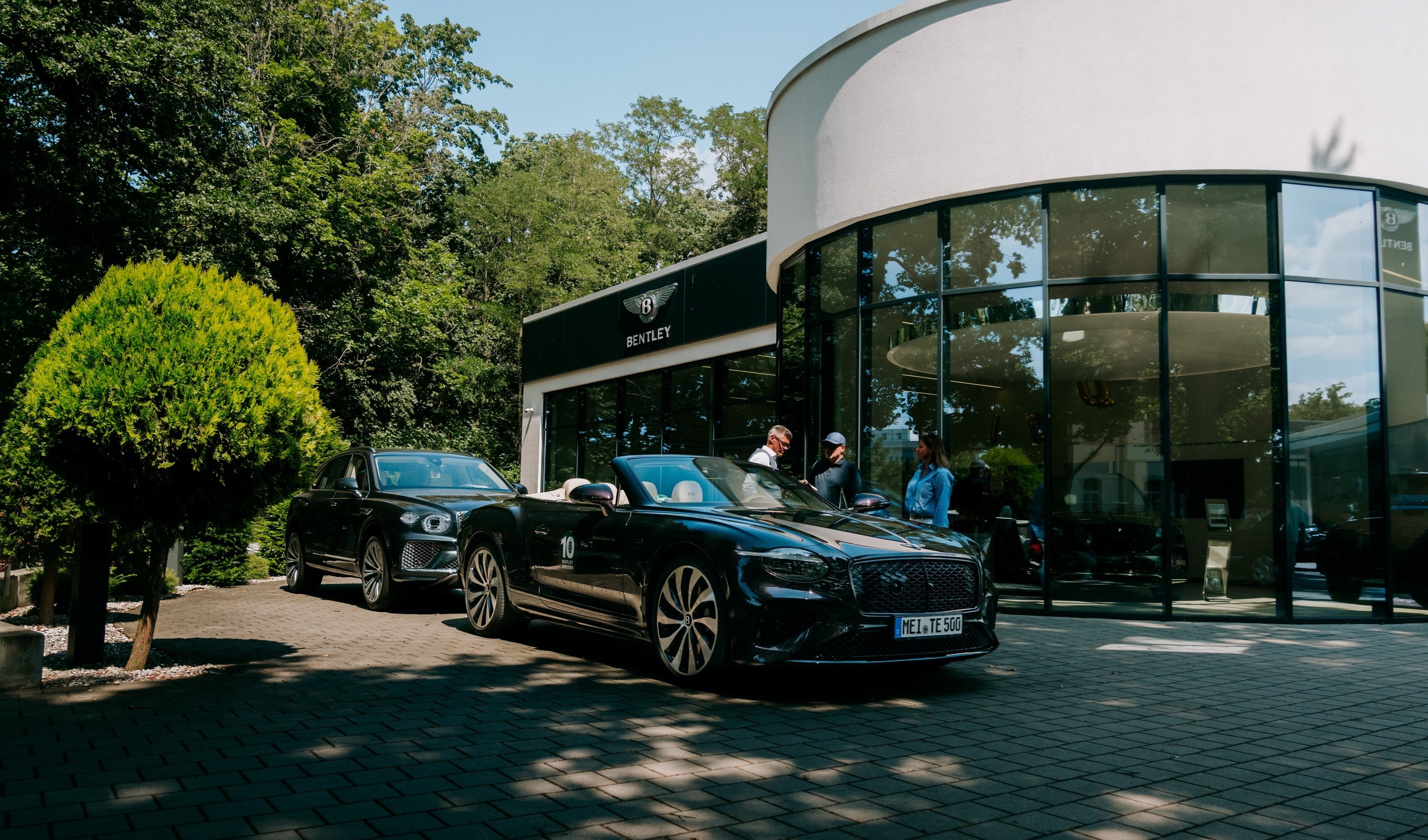 Bentley Motors celebrates its 10-year partnership with Bentley Dresden