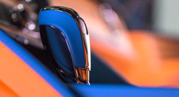 Colour , Arancione Colour , Blu Image type , Dettaglio Angle , Interni General , Bentley Mulliner Current Models , Bentayga EWB , Bentayga EWB 